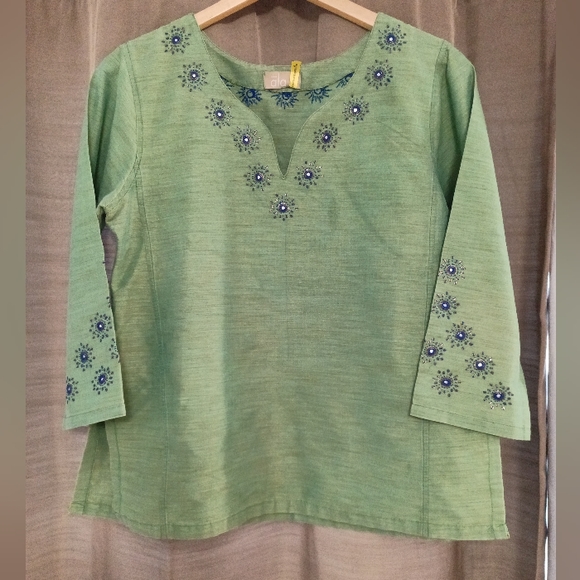 Ala Green Sequin Dressy Blouse Size Medium - Picture 1 of 4